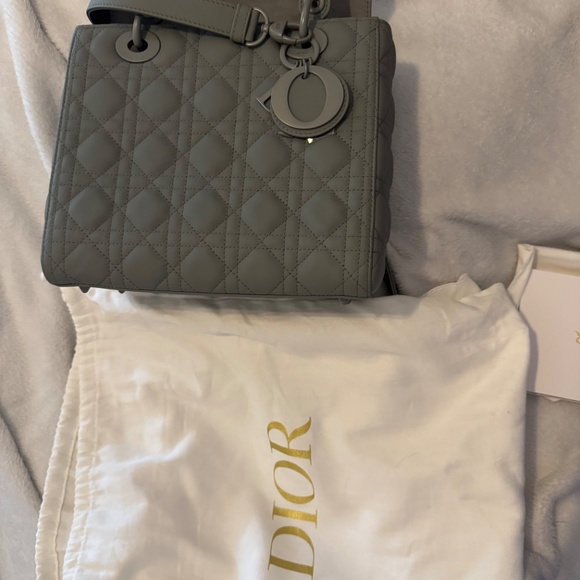 Lady Dior Gray Matte - Picture 2 of 12
